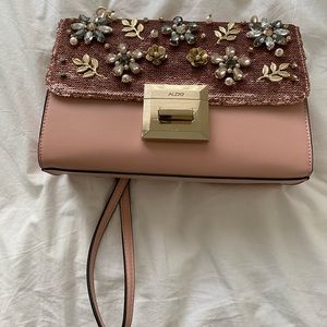 Large Aldo flow side purse